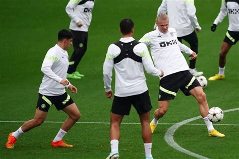 Why Arnold left highly rated Man City product out of Socceroos .